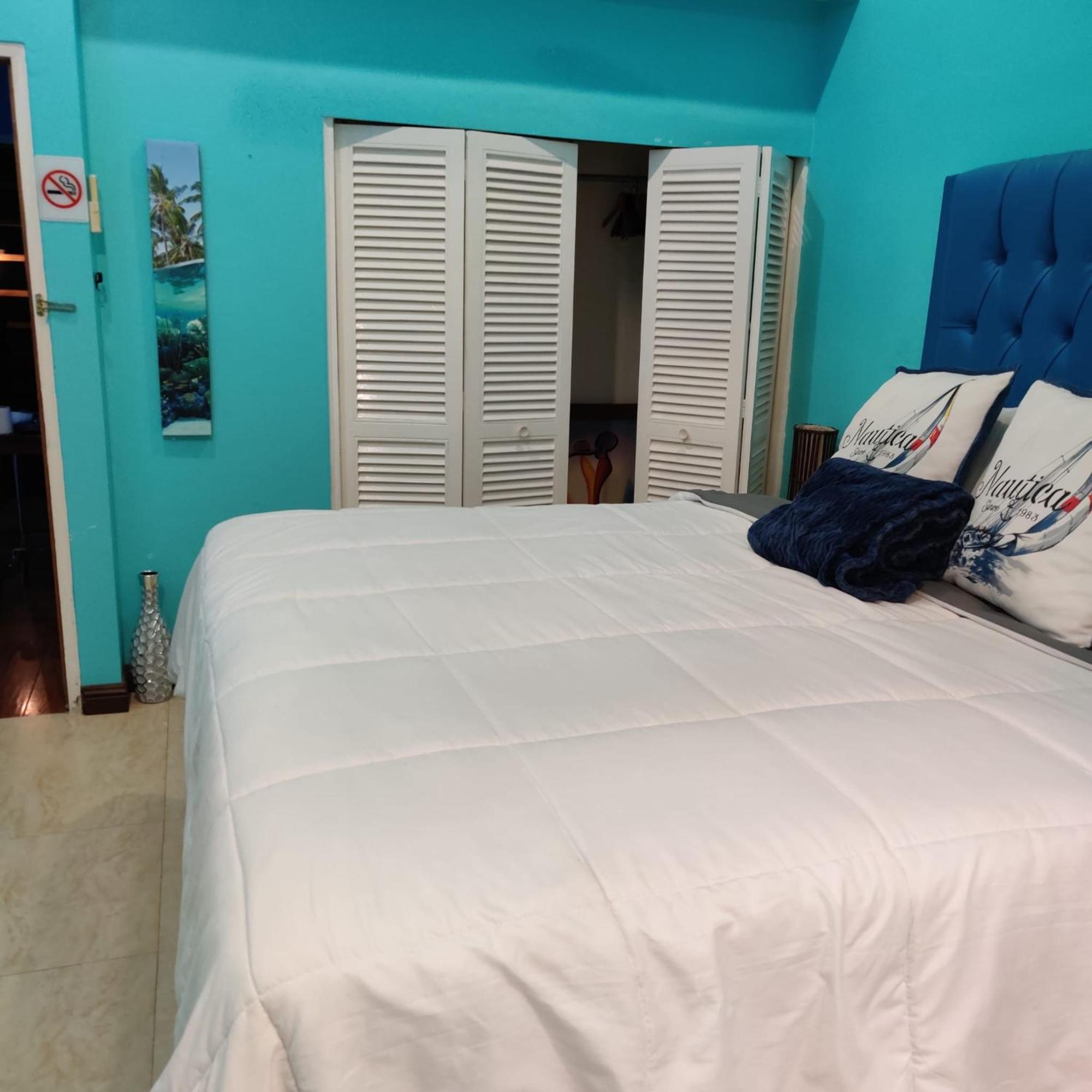 Fisherman'S Point Beach-Front Condomania Ocho Rios Exterior foto